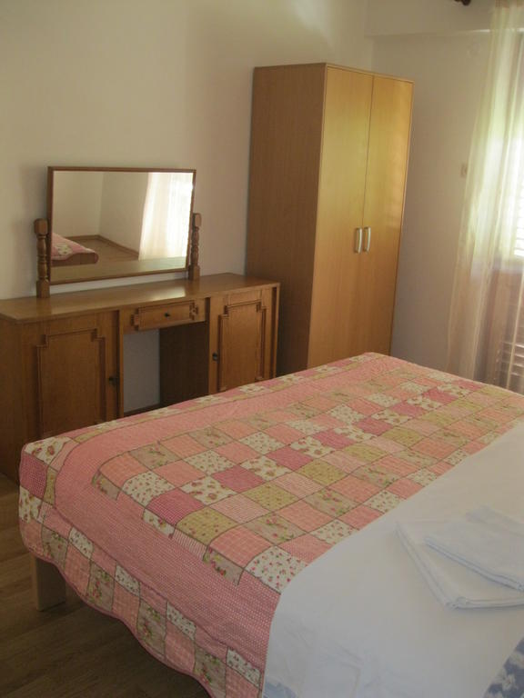 Apartments Dea Пореч Екстер'єр фото