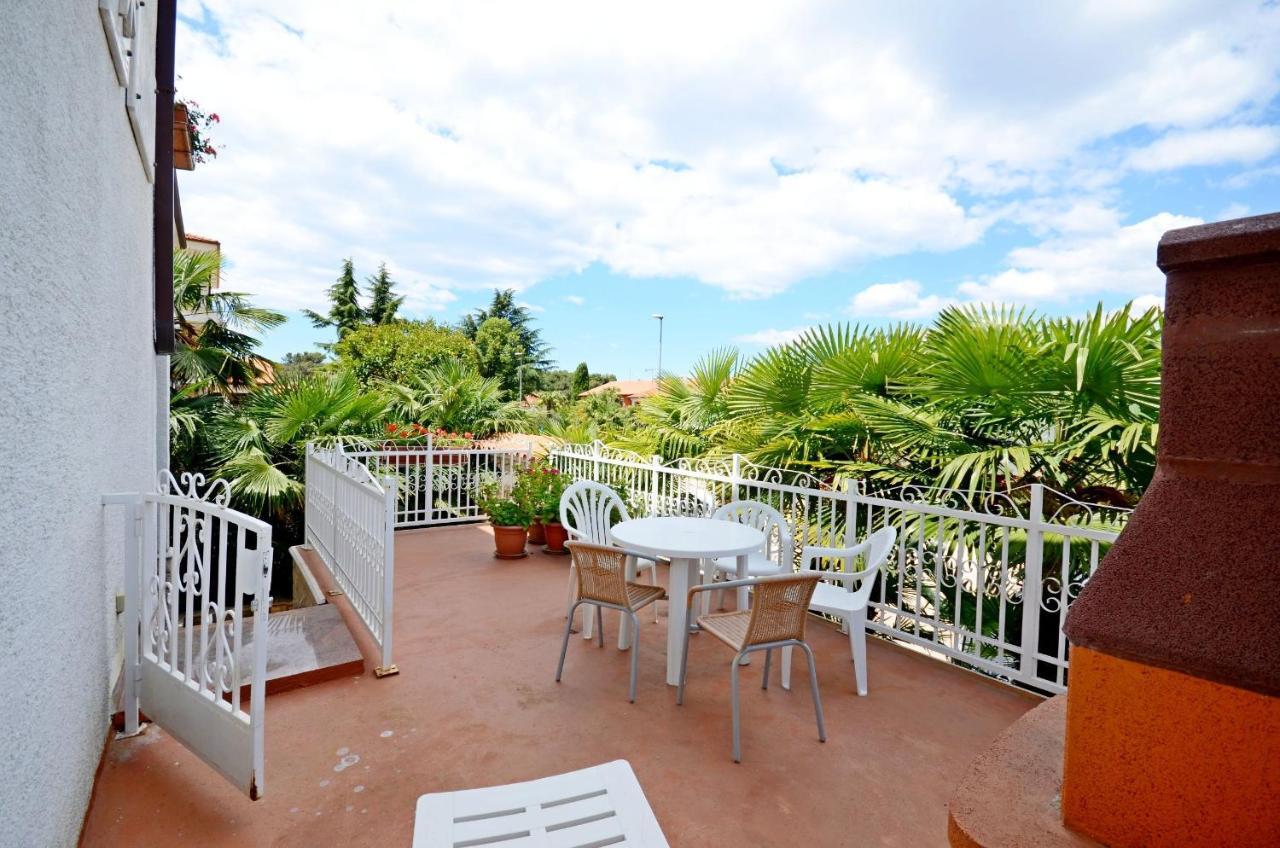 Apartments Dea Пореч Екстер'єр фото
